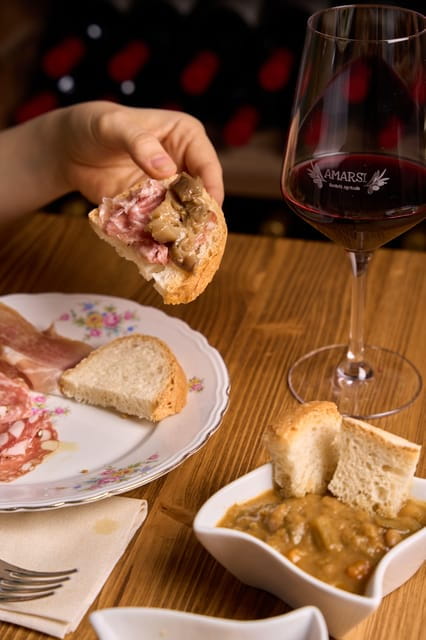 Chianni: wine and oil tasting with lunch or dinner - Discovering Tuscany’s Flavors: A Closer Look at the Chianni Wine and Oil Tasting Experience