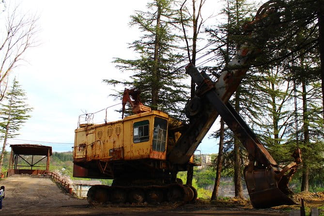 Chiatura. Soviet Past in the present. + Katskhi pillar - Key Points