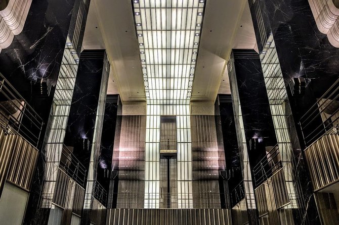 Chicago Architecture Walking Tour: Dazzling Interiors of the Loop - Engaging Local Guides