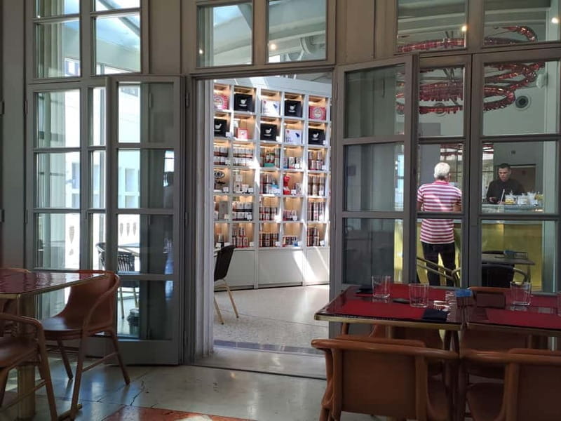 Chill coffee or meal break at illy Caffè in St.Mark's Square - A Refreshing Break at illy Caffè in St. Marks Square