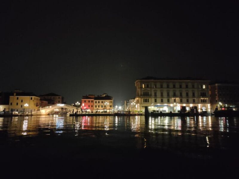 Chioggia: Canals boat tour and take picture of cruise ship - Key Points / Takeaways