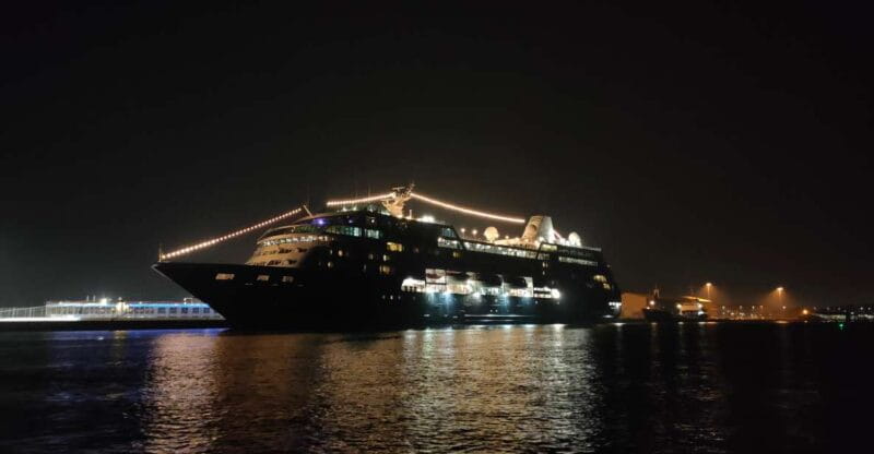 Chioggia: Canals boat tour and take picture of cruise ship - Who Would Love This Experience?