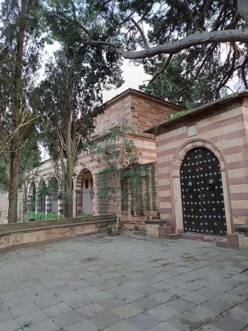 Chios: Kampos Private Walking Tour - Logistics and Value: What You Need to Know