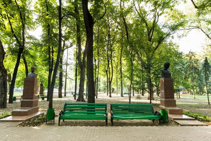 Chisinau: City Highlights Walking Tour with Local Guide - Is This Tour Worth the Price?