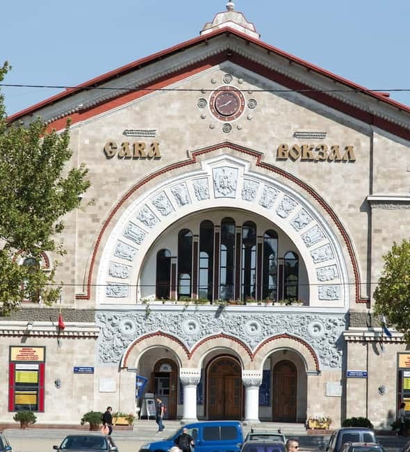 Chisinau: City Tour and Cojusna Winery with Tasting - Inside Cojusna Winery: An Authentic Wine Experience