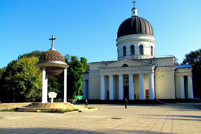 Chisinau Walking City Tour - Discovering the Heart of Chisinau: A Personal Look at the Walking Tour