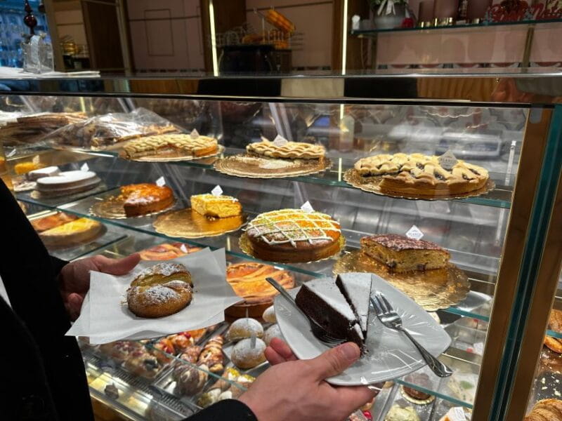 Chocolate and Pastry tasting tour in Napoli Old Town - Practical Tips and Considerations