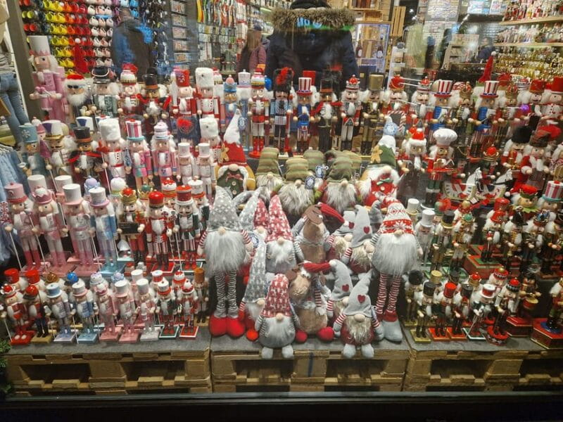 Christmas in Budapest: St. Stephen Basilica & Downtown - Why This Tour Matters for Your Budapest Visit