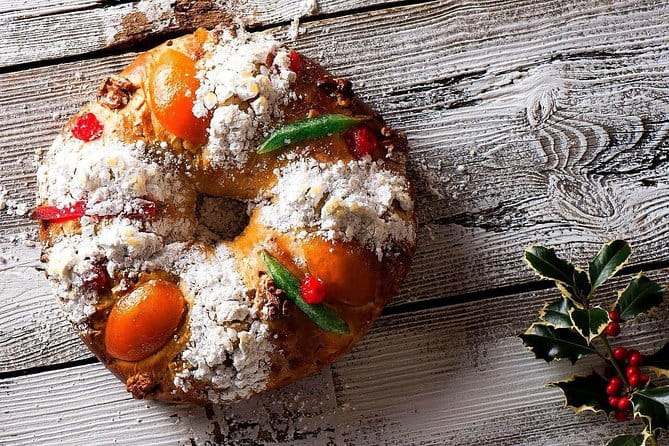 Christmas River Cruise with Typical Cake and Liquor - In Summary