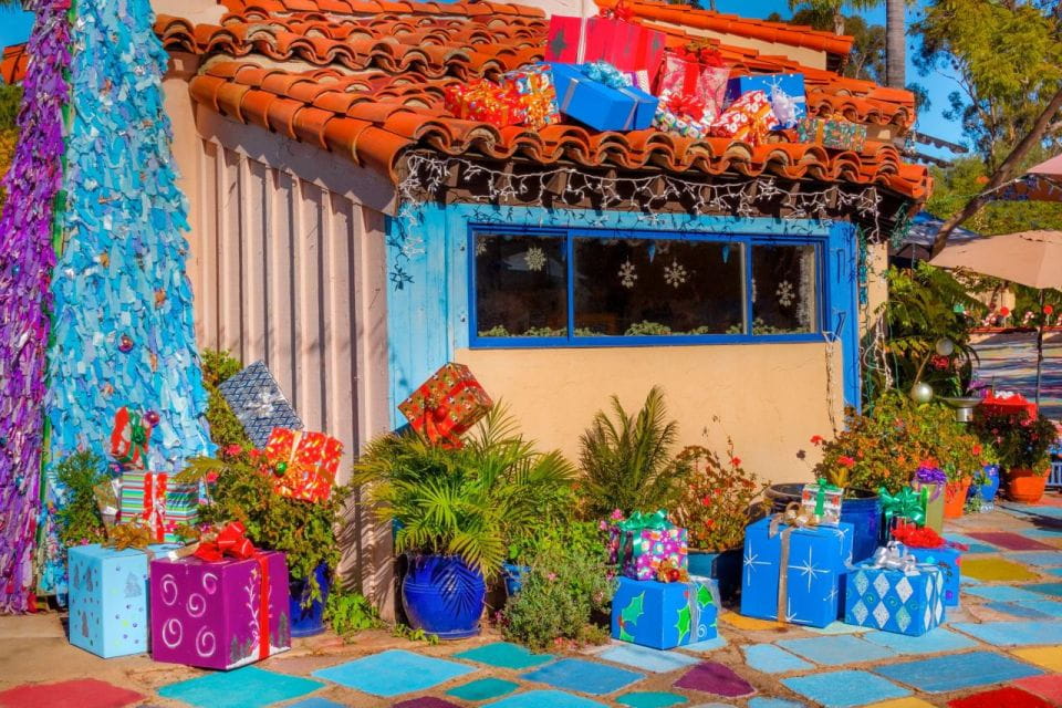 Christmas Time in San Diego – Walking Tour - Heartwarming Holiday Atmosphere