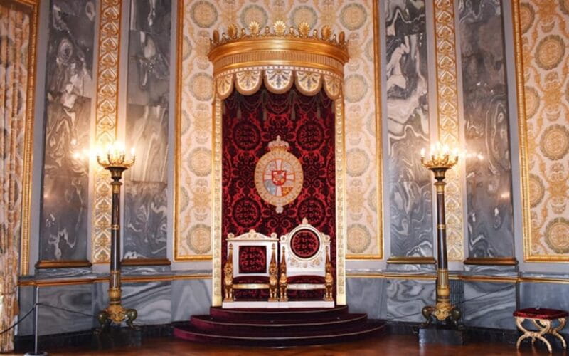 Chrtistiansborg Palace Tour in Spanish - Key points / Takeaways