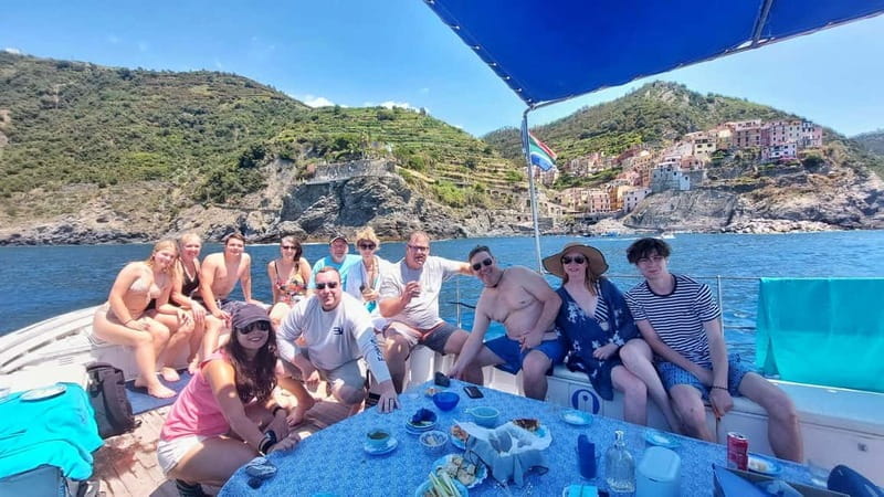 Cinque Terre daily boat tour with traditional ligurian gozzo - Key points / Takeaways