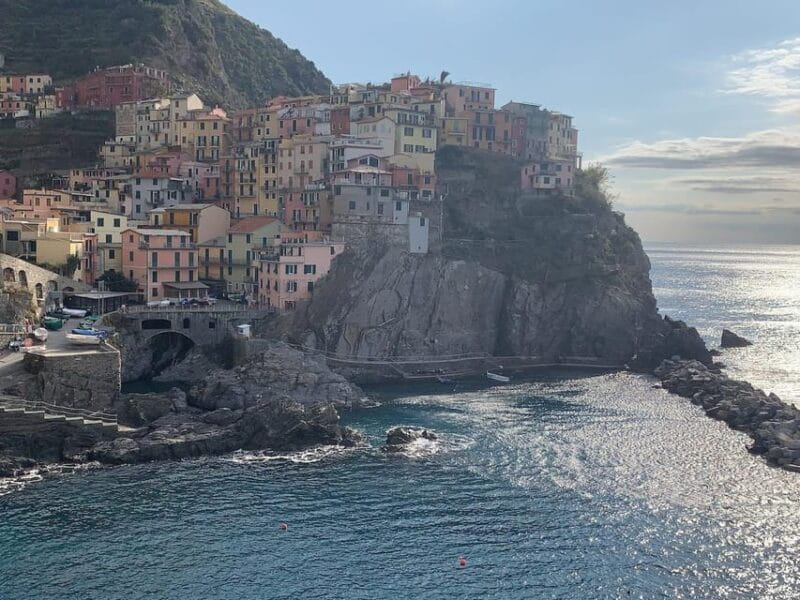 Cinque Terre: Eco Hiking and Wine Tasting - Final Descent into Manarola: Relaxed and Scenic
