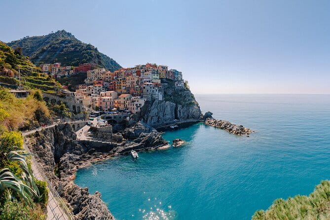 Cinque Terre full day tour with official tour guide - Who Will Benefit Most?