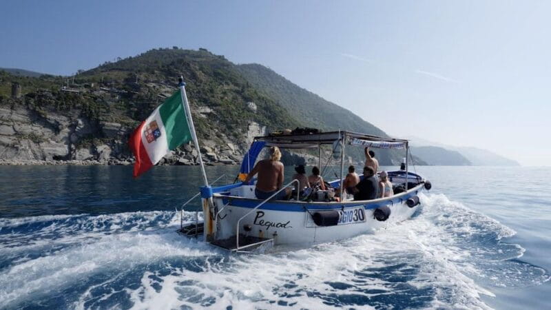 Cinque Terre: Morning Boat Tour with breakfast and brunch - Price & Value: Does It Stack Up?