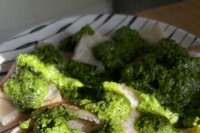 Cinque Terre Pesto experience in Riomaggiore - The Pesto-Making Process: From Mortar to Plate