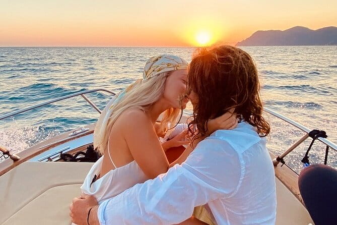Cinque Terre Private Wedding Proposals on Boat - How to Make the Most of It