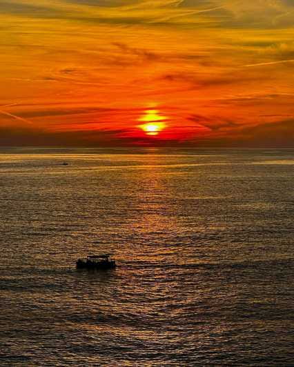 Cinque Terre Sunset Boat Tour - Exploring the Itinerary: From Riomaggiore to Monterosso and Back