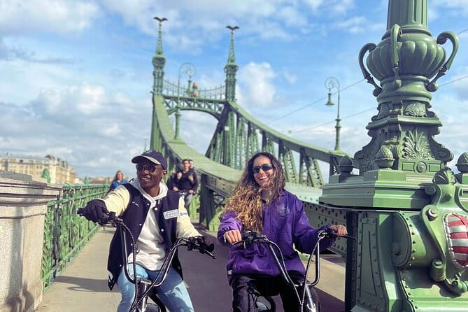 Citadel tour on e-scooter incl. Liberty Statue and panoramic view - Exploring Budapest’s Best with an E-Scooter