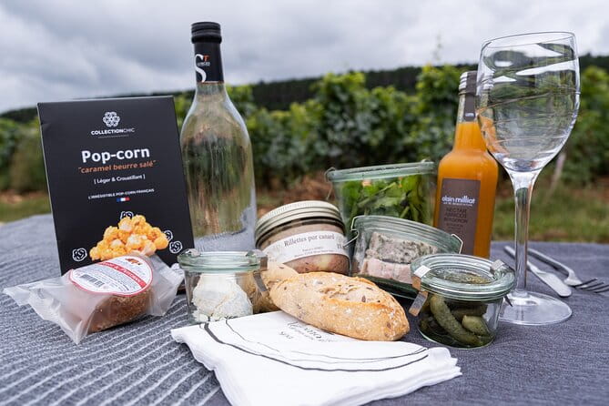 Citroën 2CV Burgundy rental and Gourmet Picnic - Exploring Burgundy in a Vintage 2CV