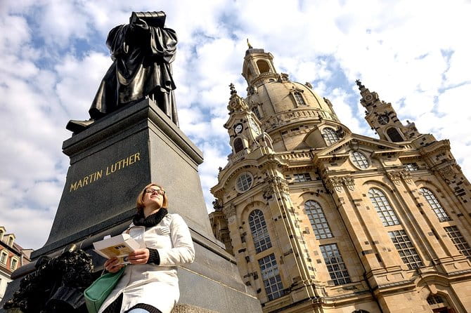 City game scavenger hunt Dresden old town - independent city tour - The Sum Up