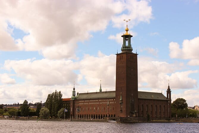 City Hall, Old Town & Vasa Museum - all-in-1 guided experience - A Well-Rounded Introduction to Stockholm in Just a Few Hours