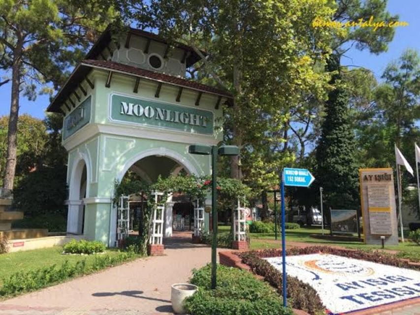 City of Kemer: Antalya Airport Private Transfer - Vehicle and Driver Amenities