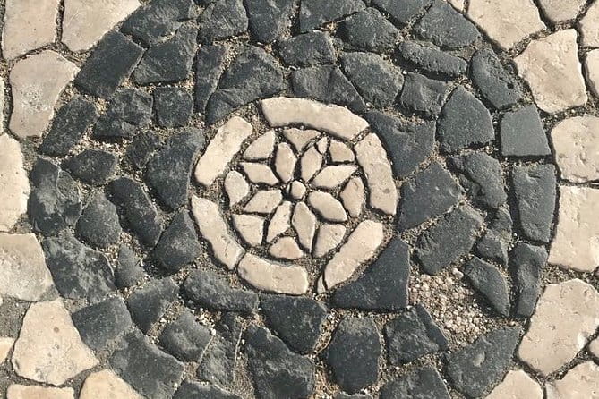 City of Neighborhoods Tour 1H 30M Private Tour by Tuk Tuk - Navigating Historic Neighborhoods