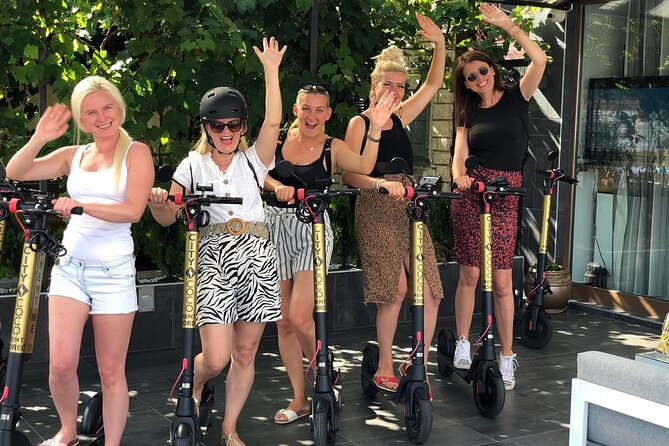 City Rider: Hourly Rental - Hassle-free Battery and Charging