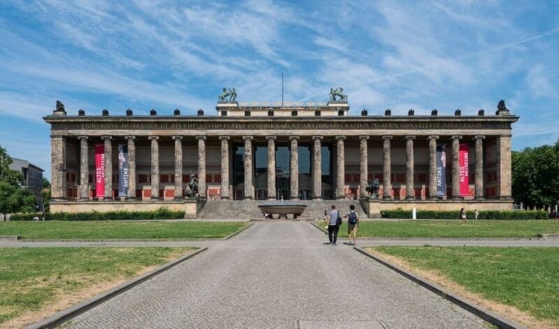 City Sightseeing Berlin: HOHO Bus - All Lines (A+B) & Icebar - Who Would Love This?