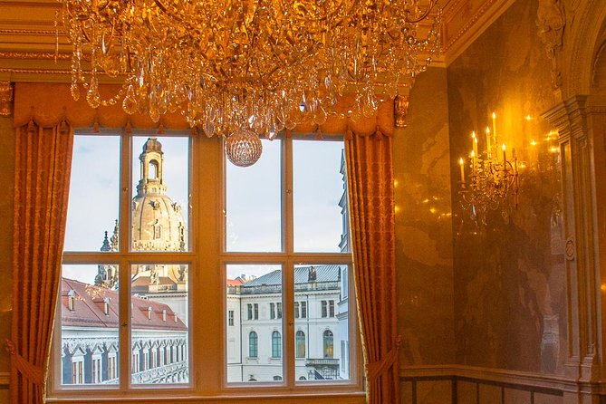 City Tour and Castle Tour With Green Vaults, Parade Rooms and Much More - Exploring Residenzschloss
