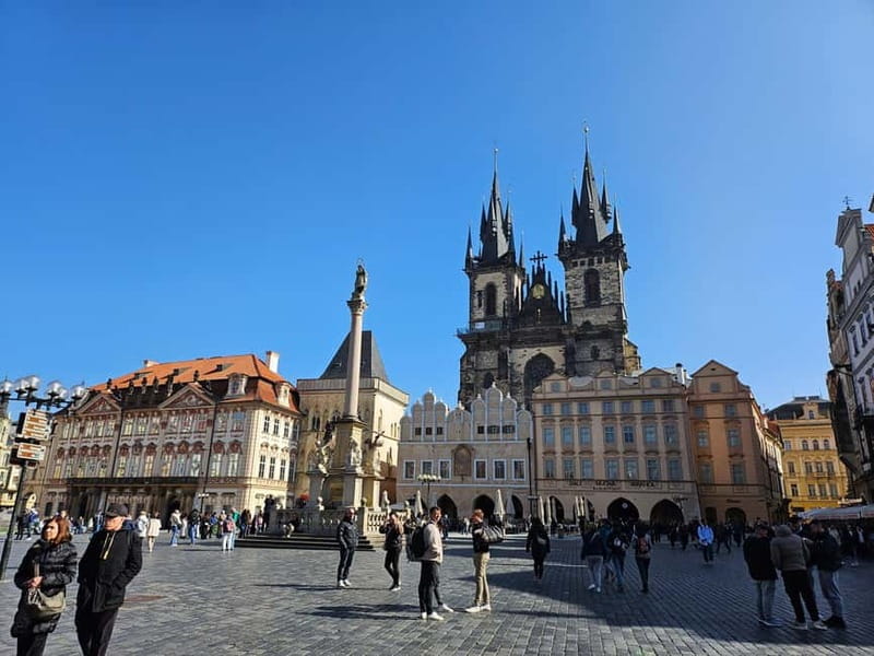 City tour in Prague - Starting Point: Powder Tower — The Gateway to Prague