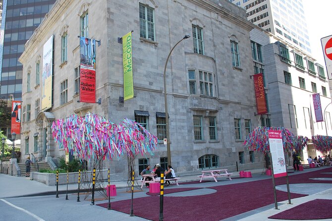 City Tour; Like a Montrealer - Bilingual Guided Commentary