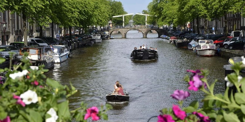 Clarity Boat 90-Minute Inner Journey on the Amsterdam Canals - Why This Canal Experience Is Truly Different