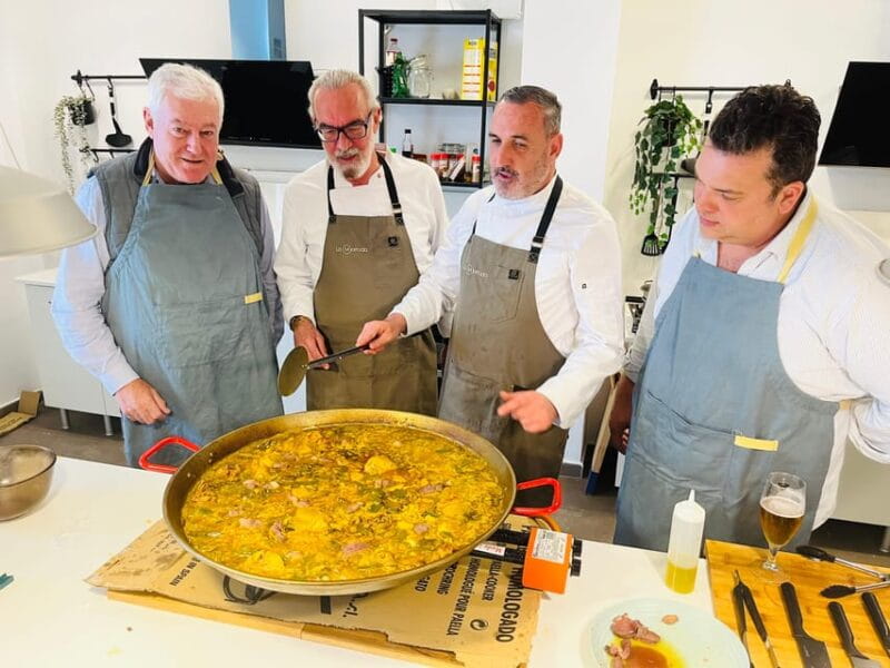 Class of Valencian Paella with welcome drinks and tapas - The Reality of the Valencian Paella Class