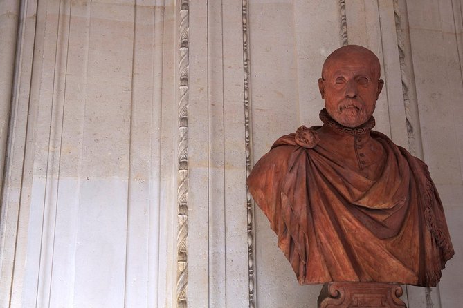 Closing Time at the Louvre: the Mona Lisa at Her Most Peaceful - Confirmation and Closure