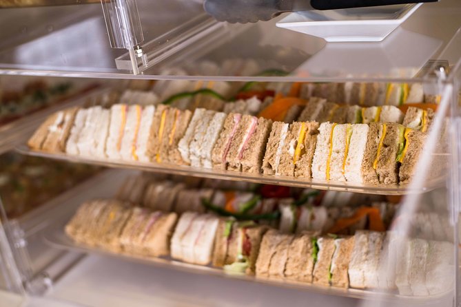 Club Mobay VIP Lounge Access and Round-Trip Airport Transfer - Arrival Lounge Fast-Track Service