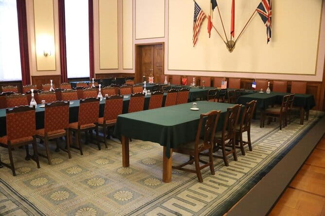 CO2-Offset|Cardiff by yourself with private driver 4/8hr disposal - Key points / Takeaways