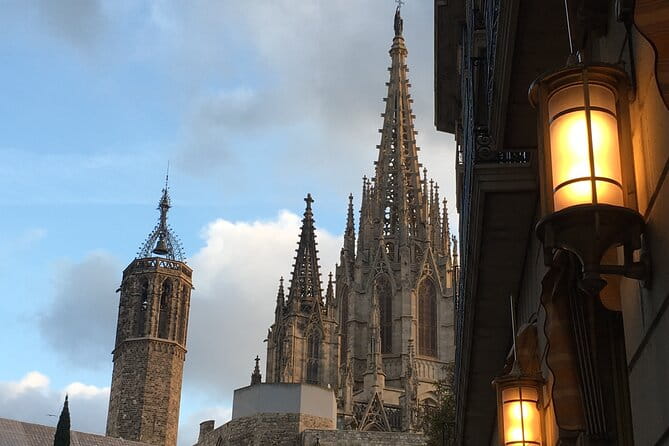 Coffee and Art Tour walking Gothic Quarter, Official Guide - The Sum Up