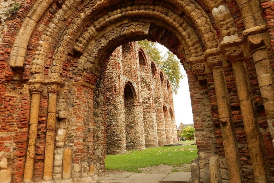 Colchester: Quirky Self-Guided Smartphone Heritage Walks - Wheelchair-Friendly Heritage Walk Routes