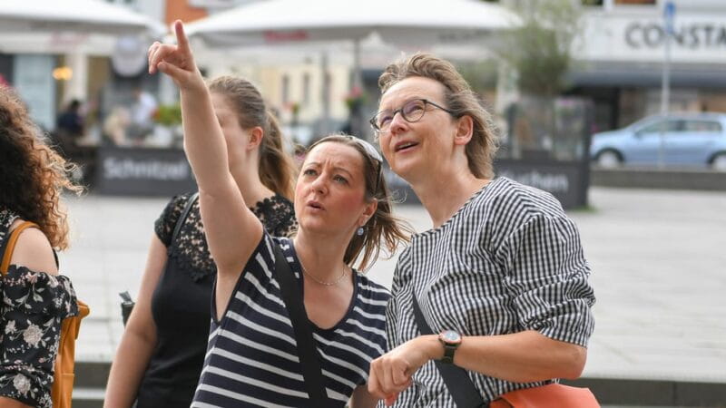 Cologne: entertaining guided tour to old town highlights - FAQ