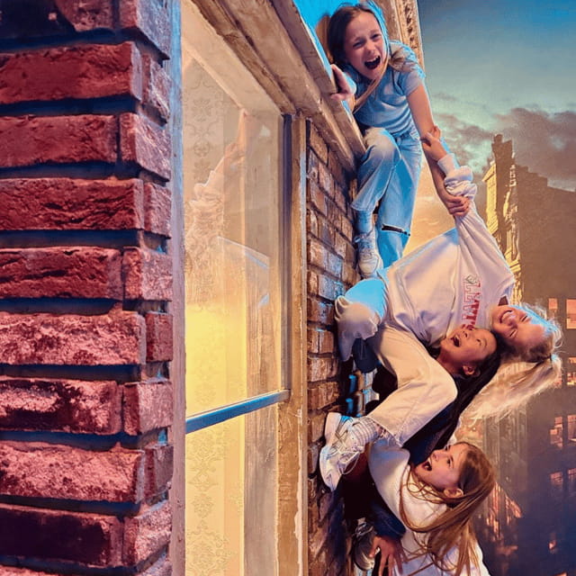 Cologne: HOUSE OF BATES // CONTENT GALLERY - FAQs