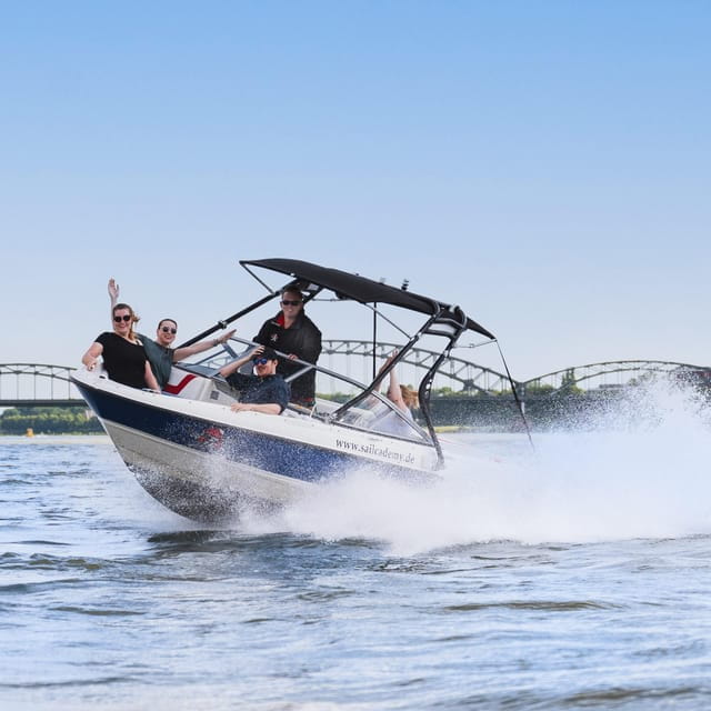 Cologne: Motorboat taster course - Who Should Consider This Experience?