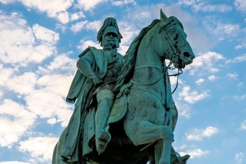 Cologne: Must-See Attractions Walking Tour - Exploring Cologne’s Architectural Highlights