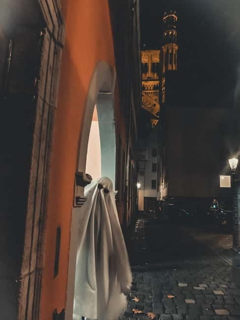 Cologne: The Dark Side of the Dom Tour - The Haunted Hotel and Rich & Famous Ghosts