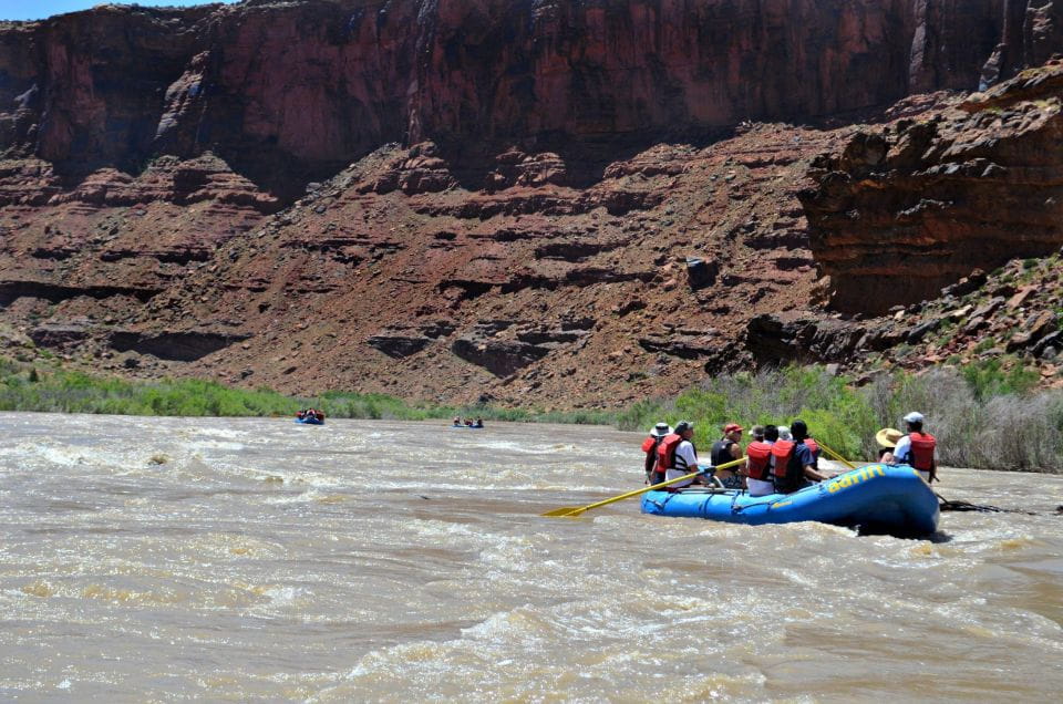 Colorado River Rafting: Half-Day Morning at Fisher Towers - Meeting Location and Parking
