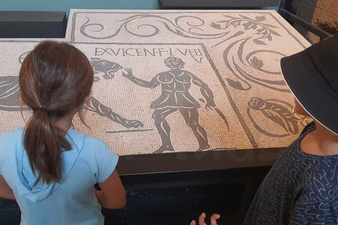 Colosseum and Roman Forum Treasure Hunt Tour for Kids & Families - Key points / Takeaways