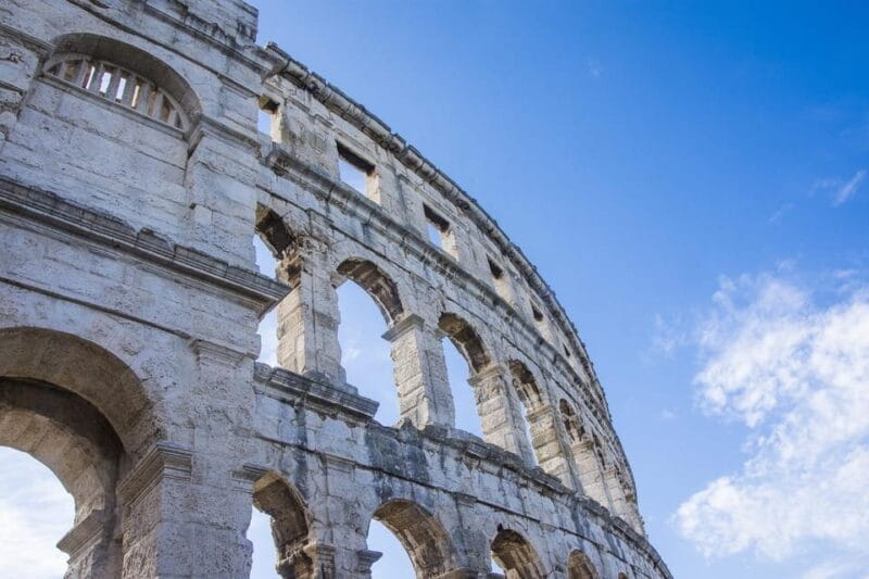 Colosseum, Palatine and Forum tour with virtual guide - Entering the Colosseum: Your First Step into Ancient Rome