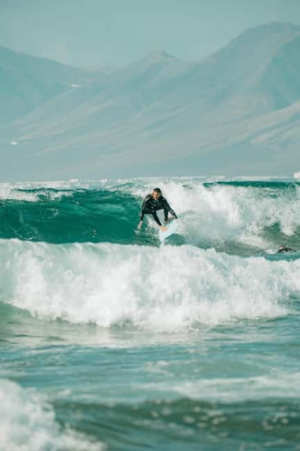 Come surf with me! Sealover Surfschool - Discovering Surfing with Sealover Surfschool: A Practical Guide