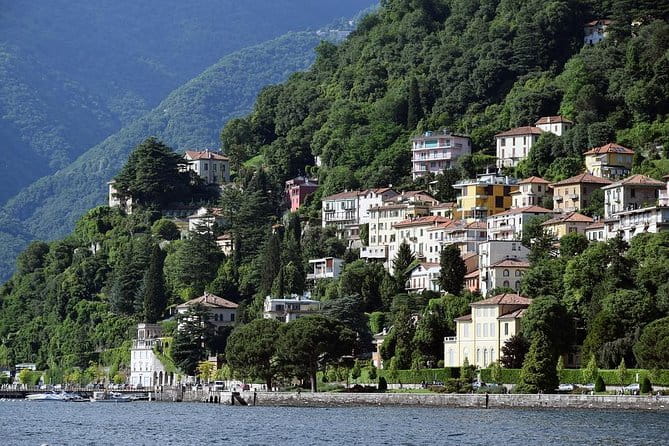 Como: Guided City Tour - Ending at Piazza Volta with a Touch of Innovation